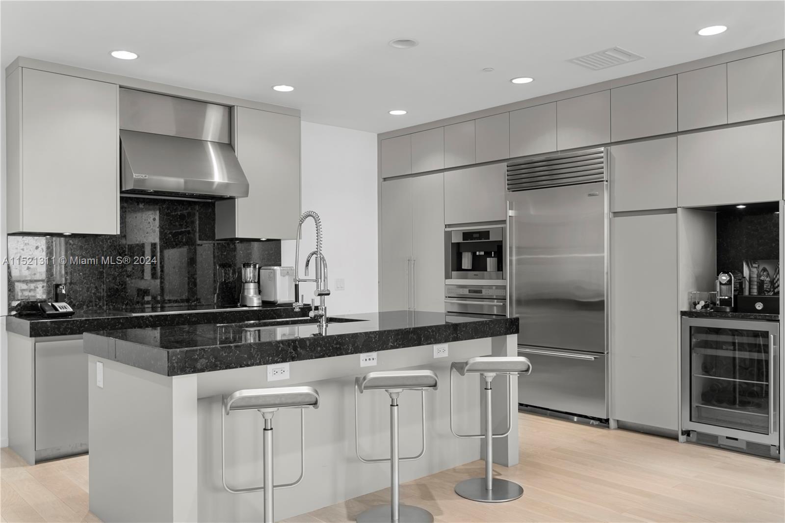 BAL HARBOUR NORTH SOUTH C - Residential