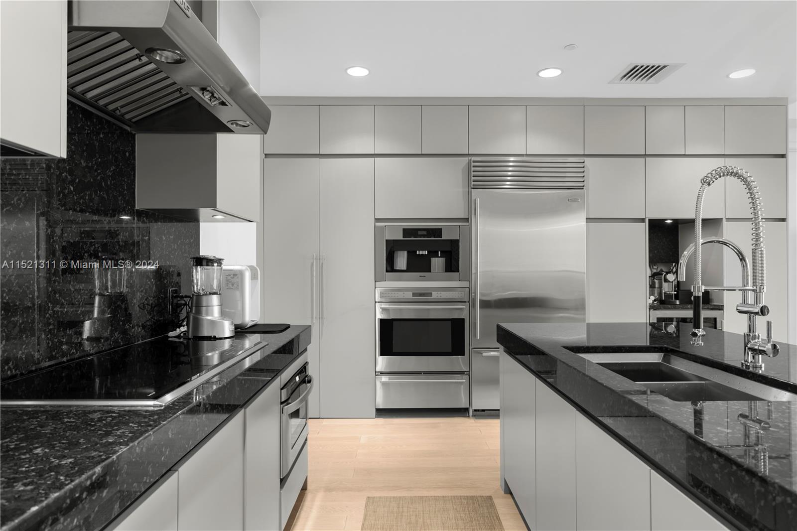 BAL HARBOUR NORTH SOUTH C - Residential