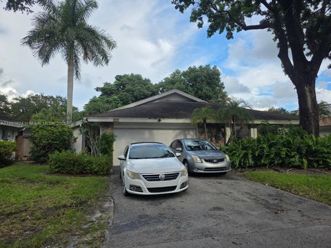 106 Kensington Rd Hollywood FL 33021