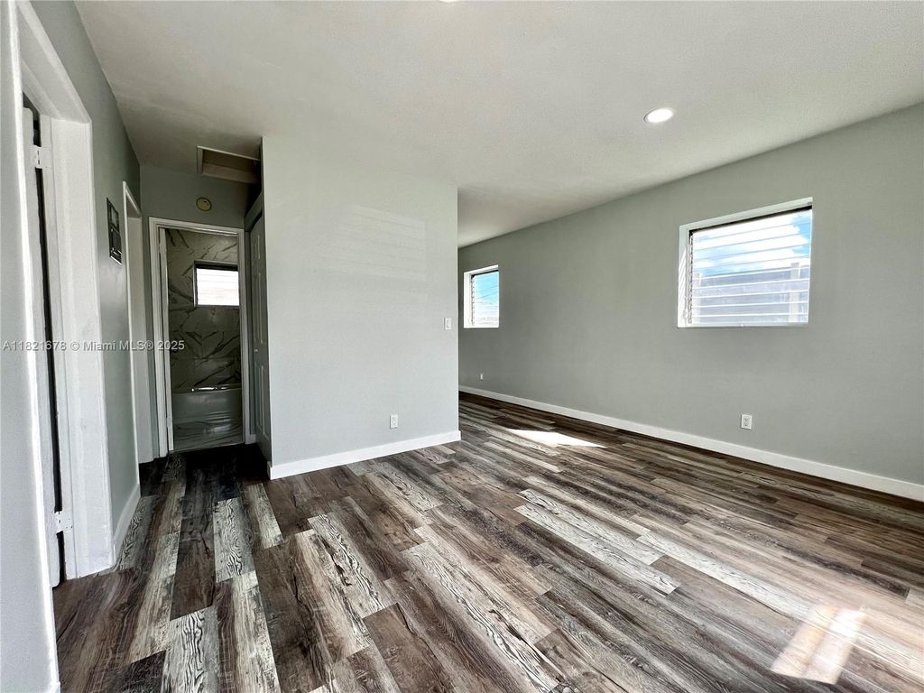 Photo of 830 NW 7th St #4, Hallandale Beach, FL 33009 (MLS # A11821678)