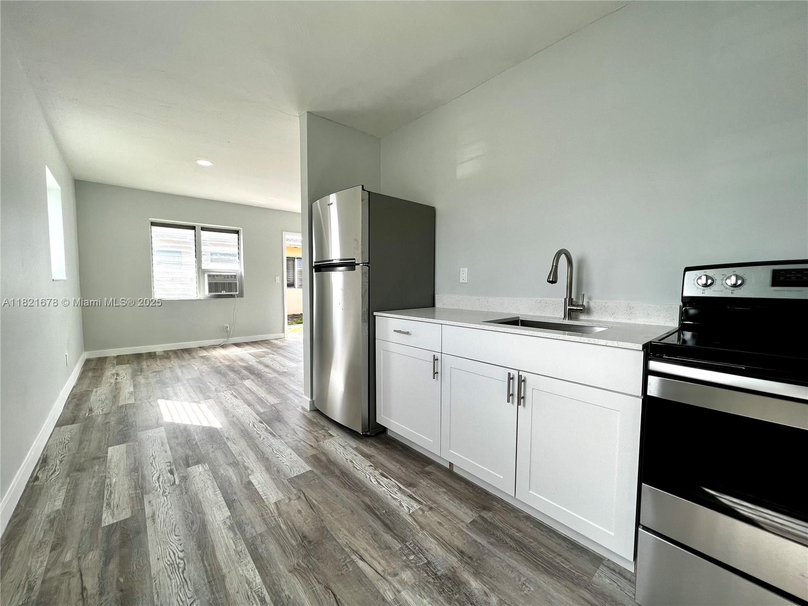 Rental Property at 830 Nw 7th St 4, Hallandale Beach, Broward County, Florida - Bedrooms: 2 
Bathrooms: 1  - $1,675 MO.
