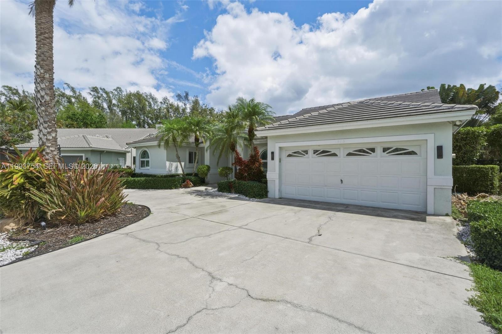 CALUSA RIDGE - Residential