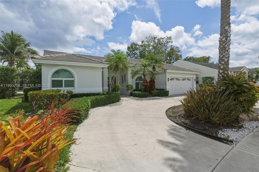 Photo of 1510 SW 96th Ter, Davie, FL 33324 (MLS # A11993754)