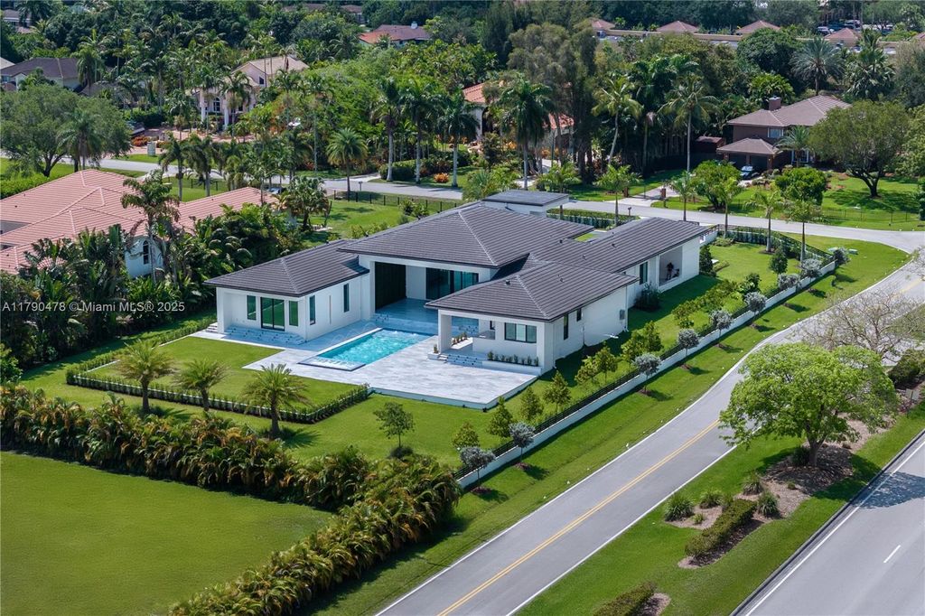 Photo of 12331 SW 2nd St, Plantation, FL 33325 (MLS # A11790478)