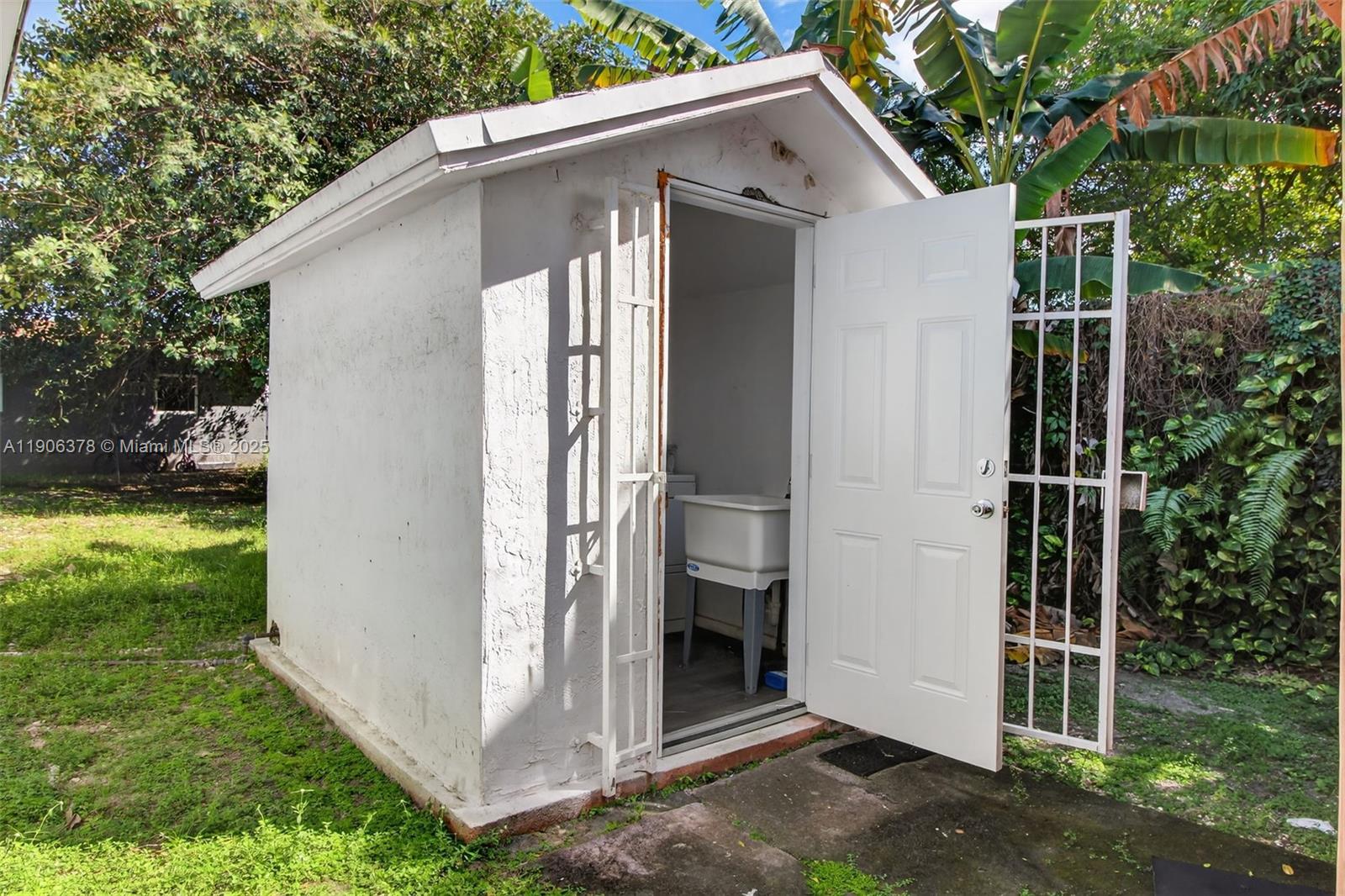 ALLAPATTAH HOMESITES - Residential Lease