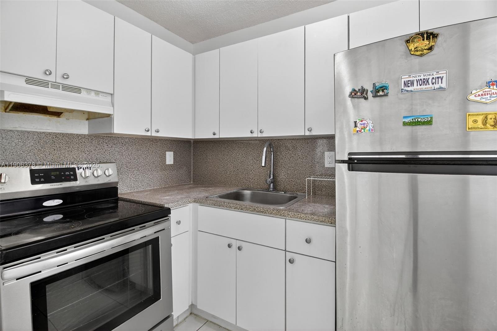 ALLAPATTAH HOMESITES - Residential Lease