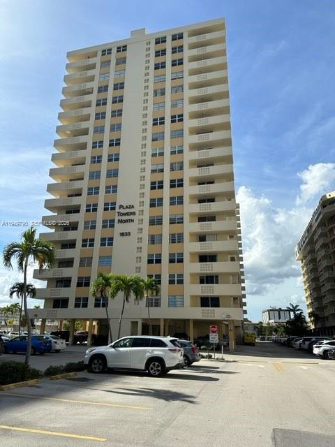1833 S Ocean Dr 607