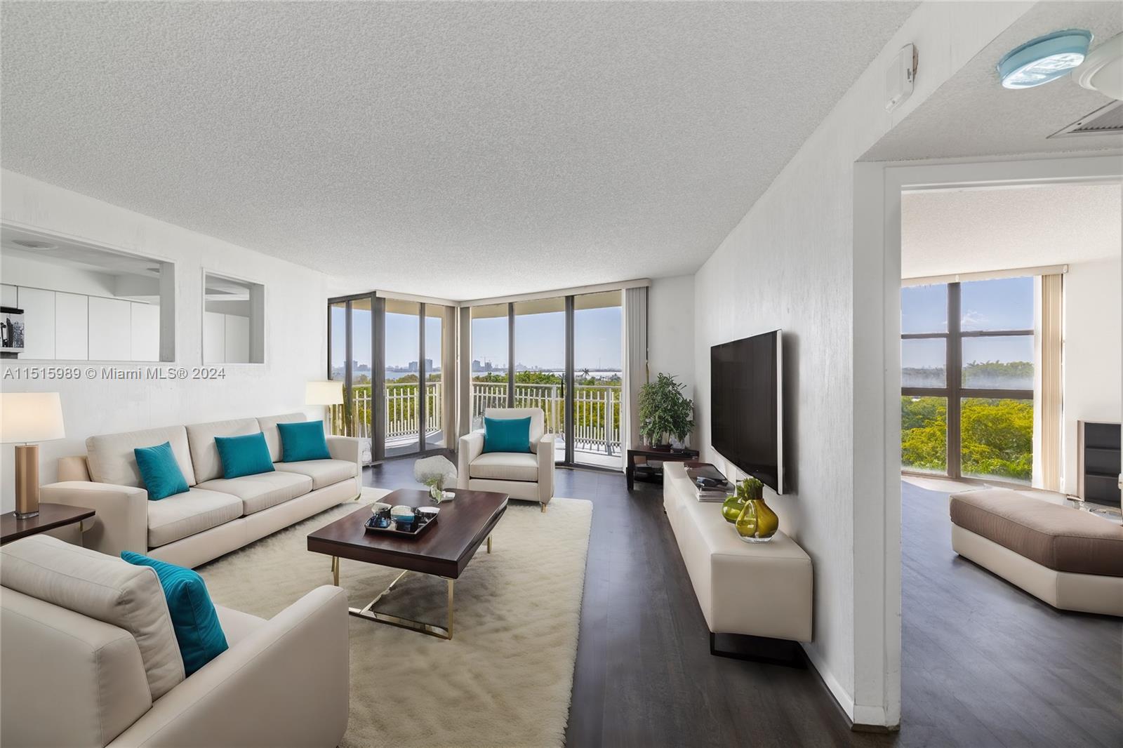 View Miami, FL 33138 condo