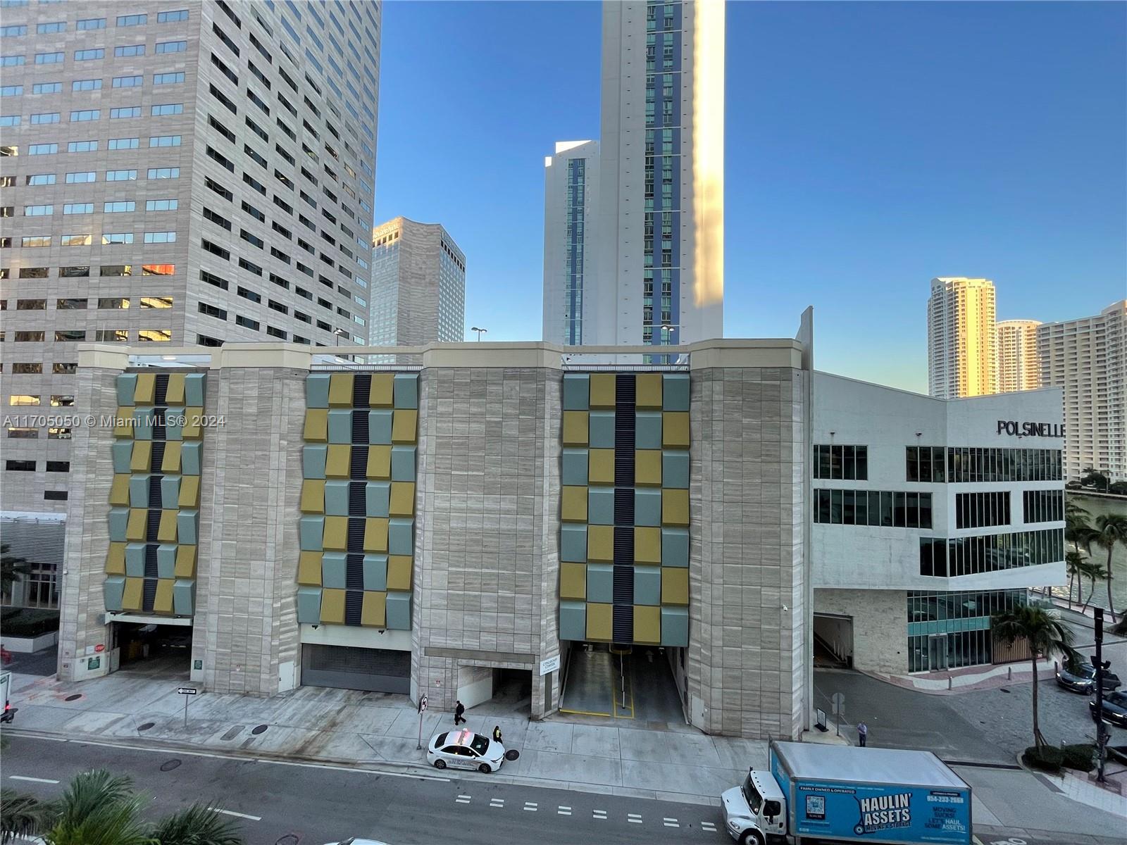 MET 1 CONDO - Residential Lease