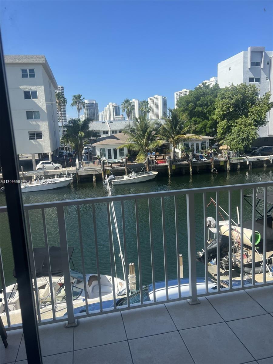 LA CANADIENNE CONDO - Residential Lease
