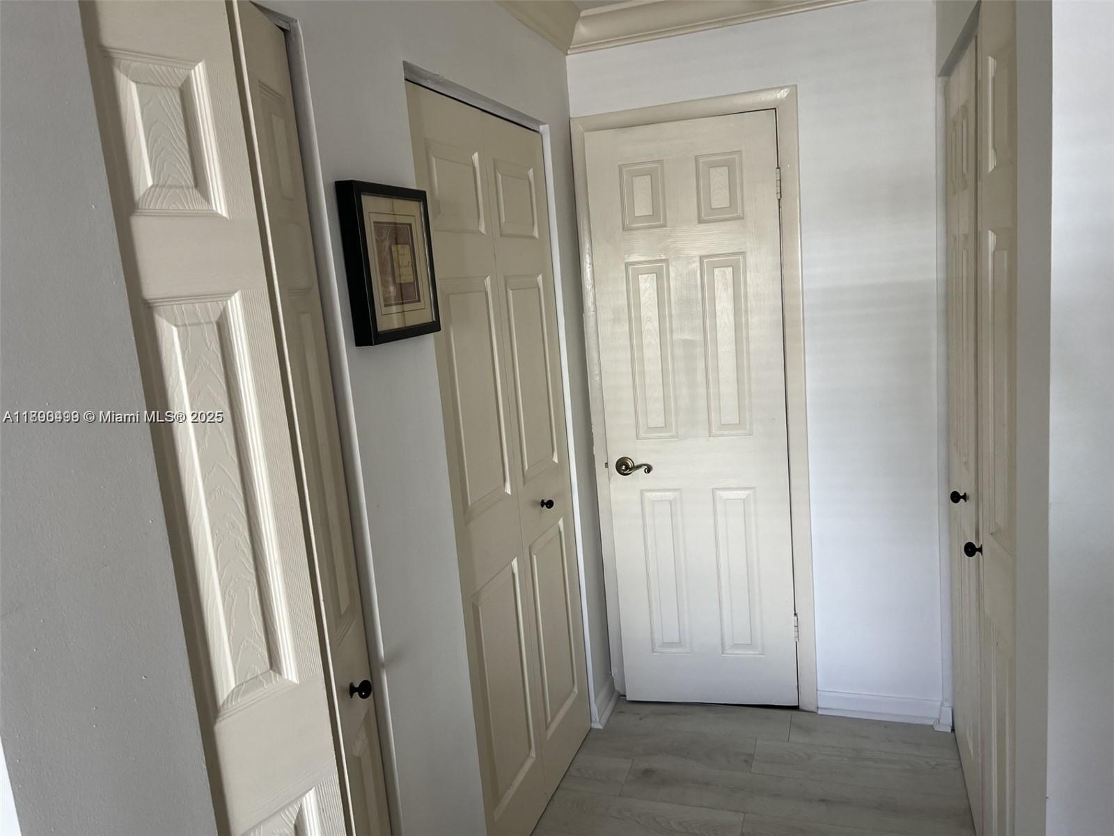 LA CANADIENNE CONDO - Residential Lease