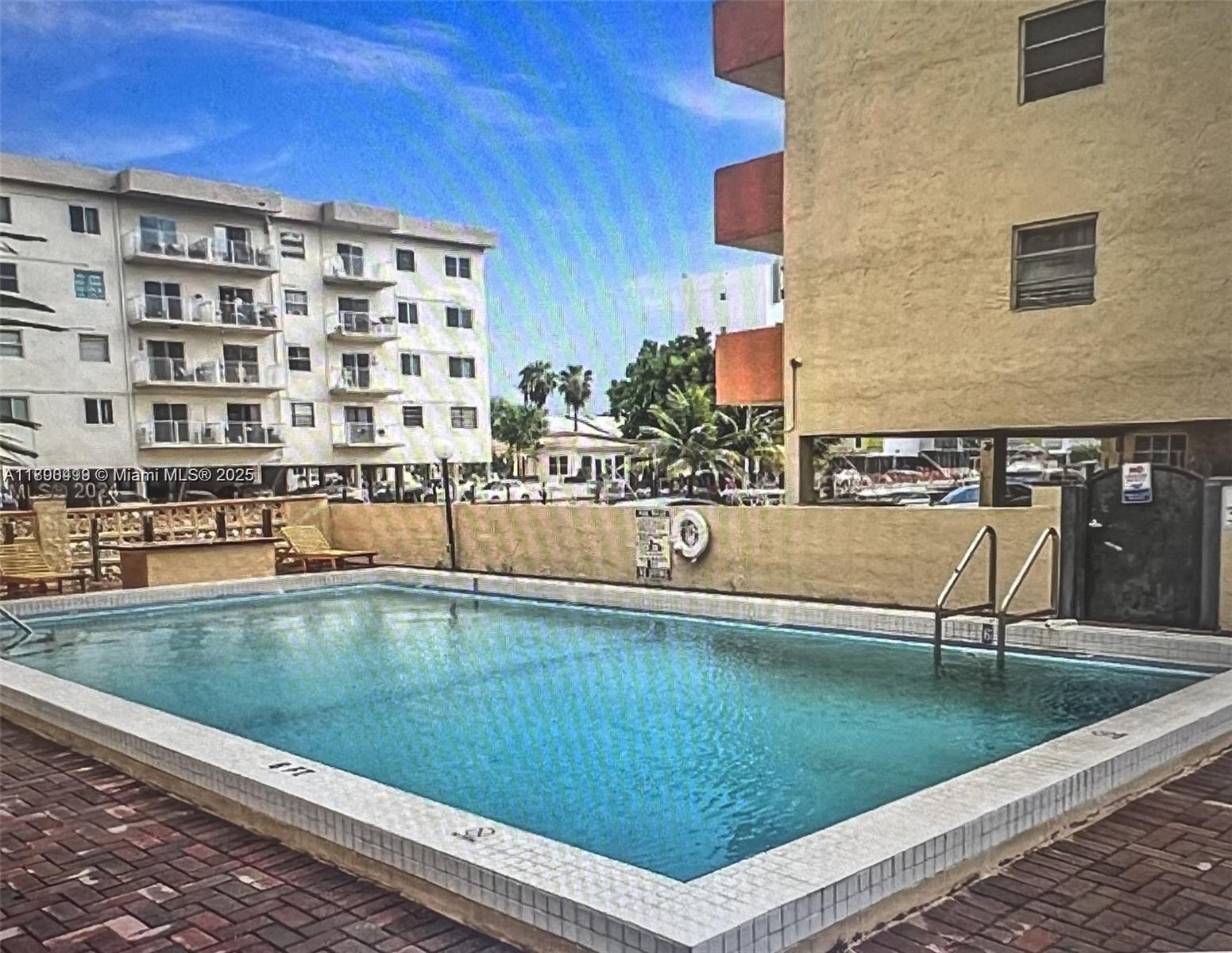 LA CANADIENNE CONDO - Residential Lease