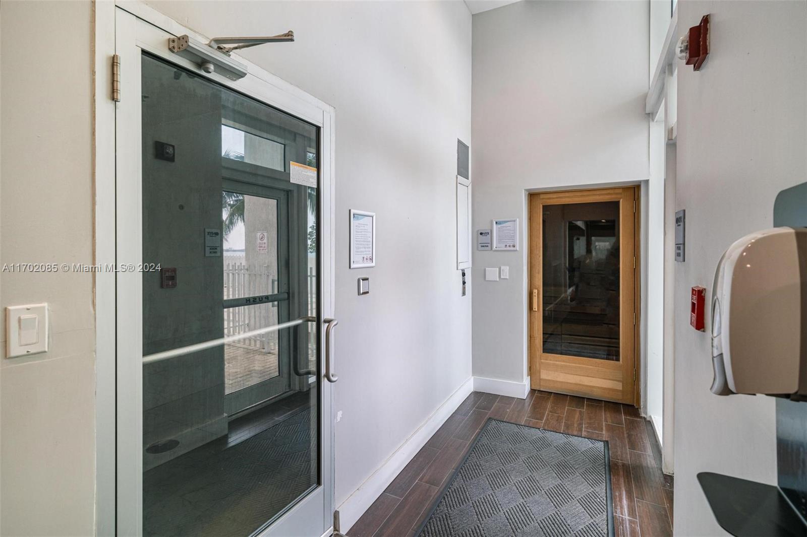 ONYX ON THE BAY CONDO - Residential