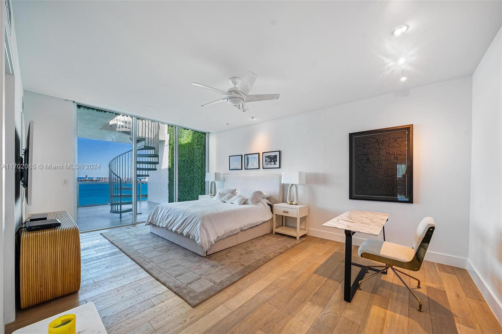 ONYX ON THE BAY CONDO - Residential