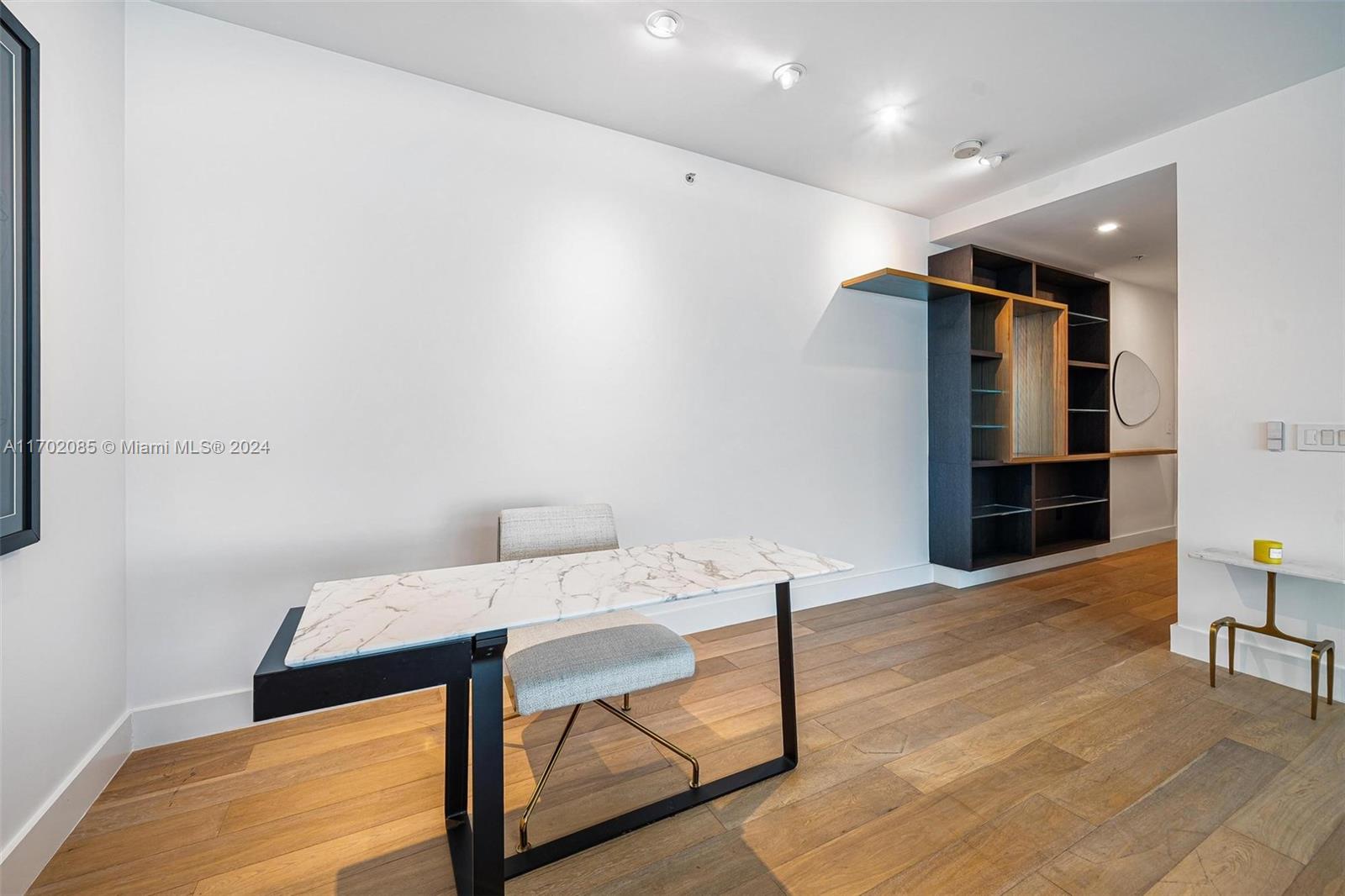 ONYX ON THE BAY CONDO - Residential