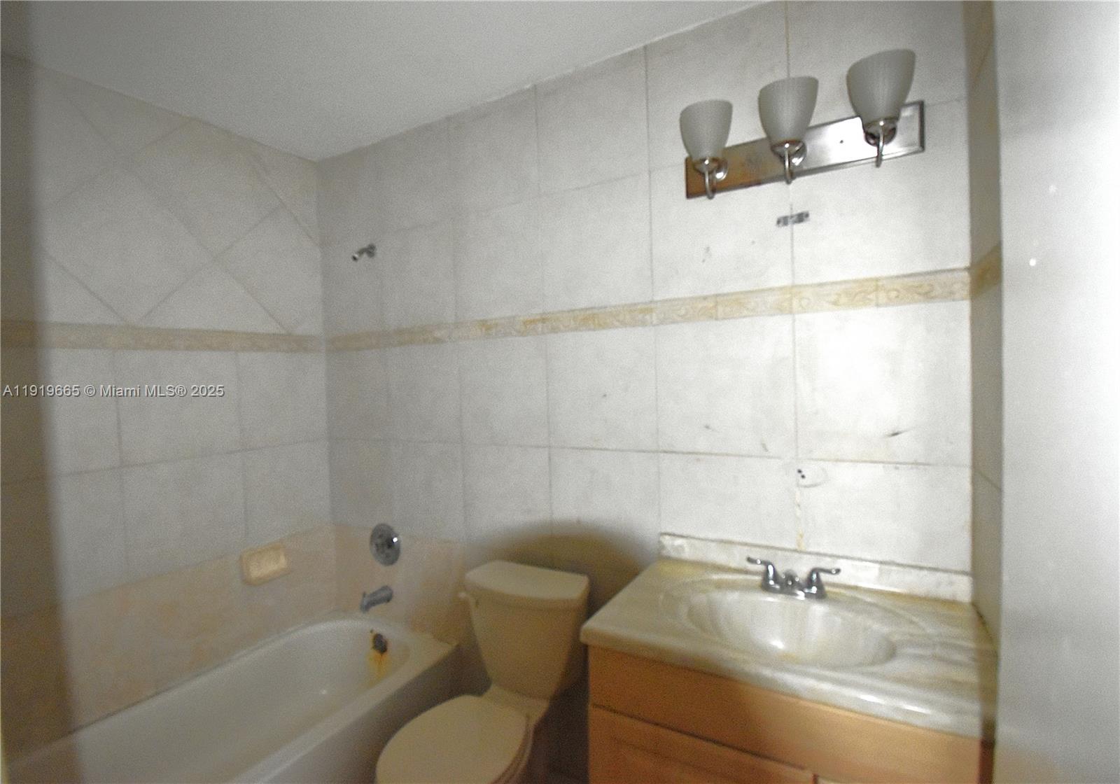 SAWGRASS ESTATES - Residential