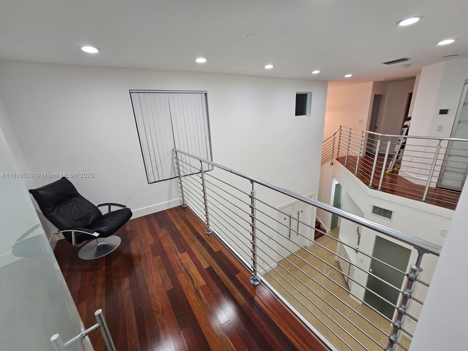 PATIO HOMES OF DORAL PINE - Residential