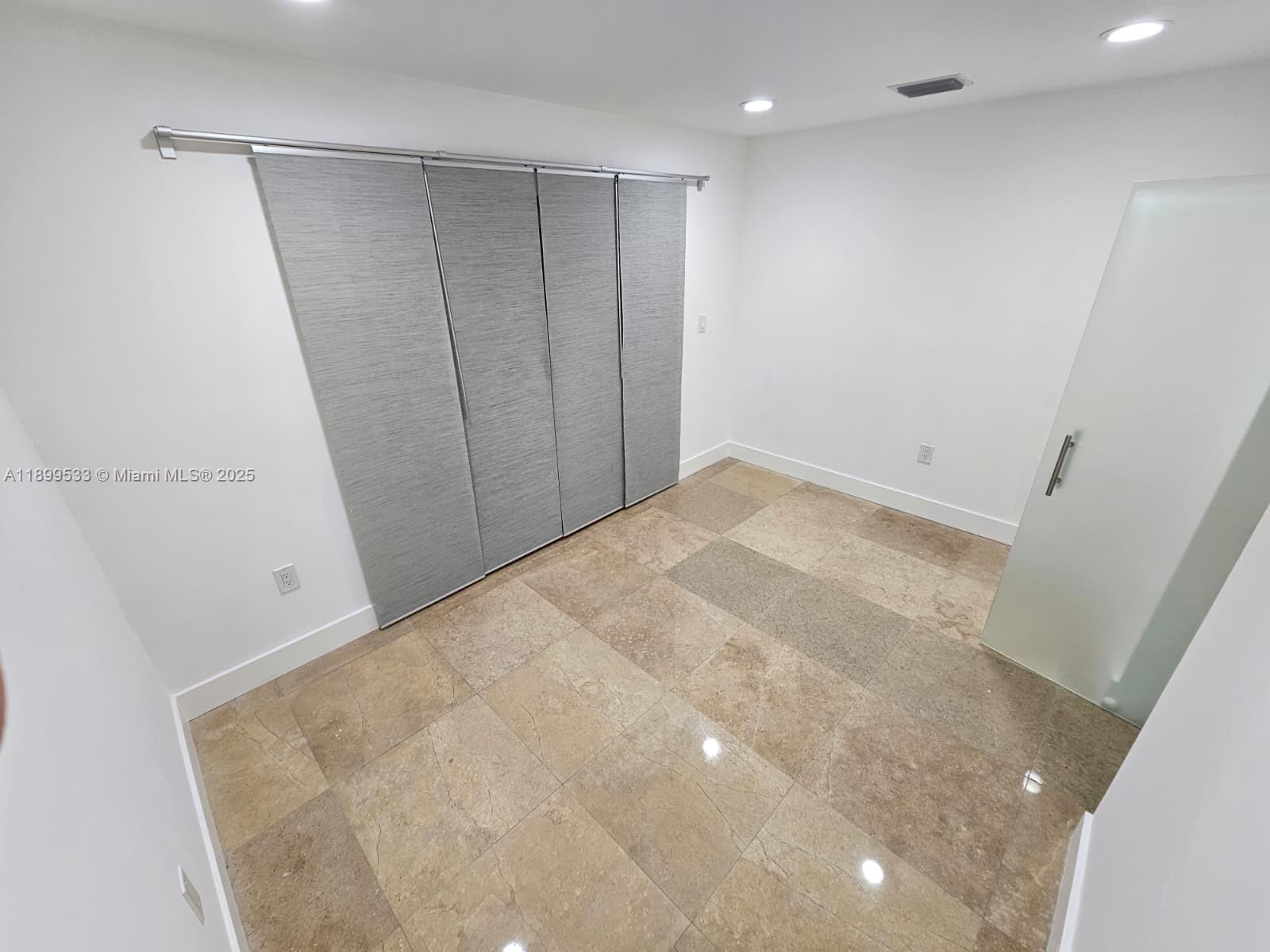 PATIO HOMES OF DORAL PINE - Residential