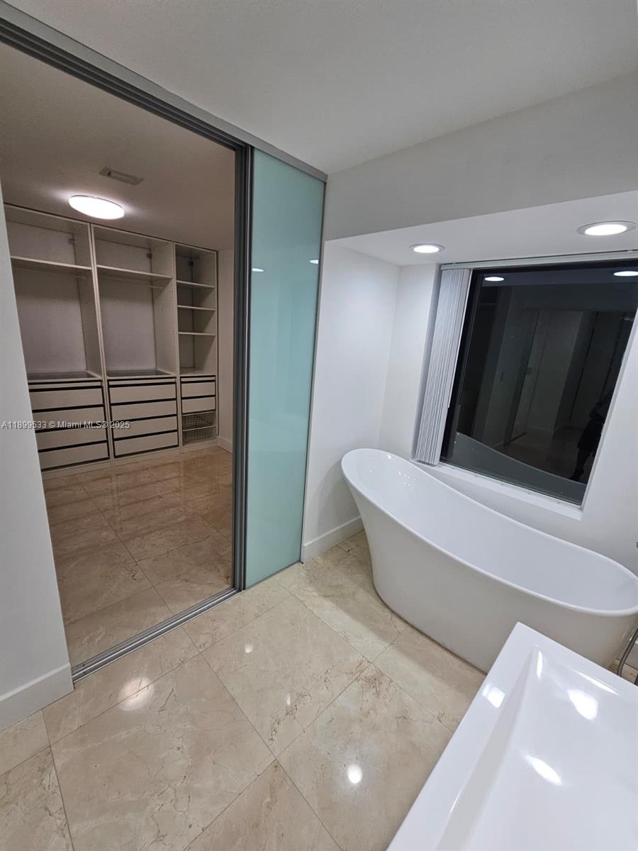 PATIO HOMES OF DORAL PINE - Residential