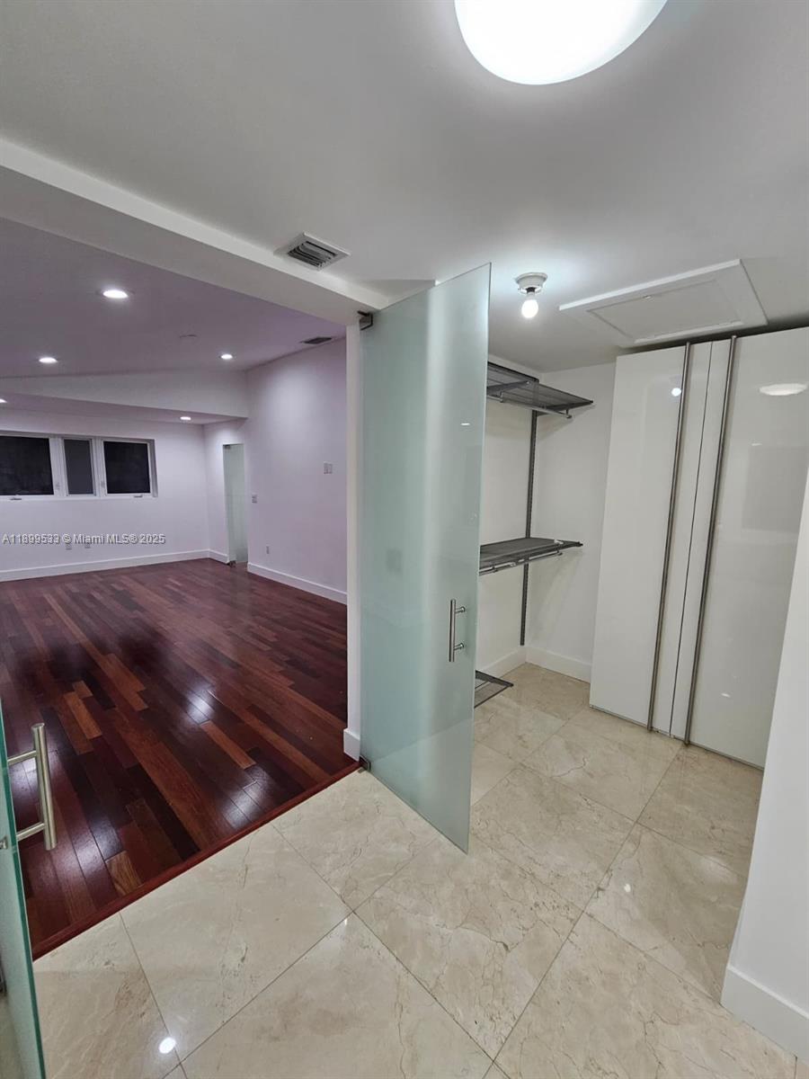 PATIO HOMES OF DORAL PINE - Residential