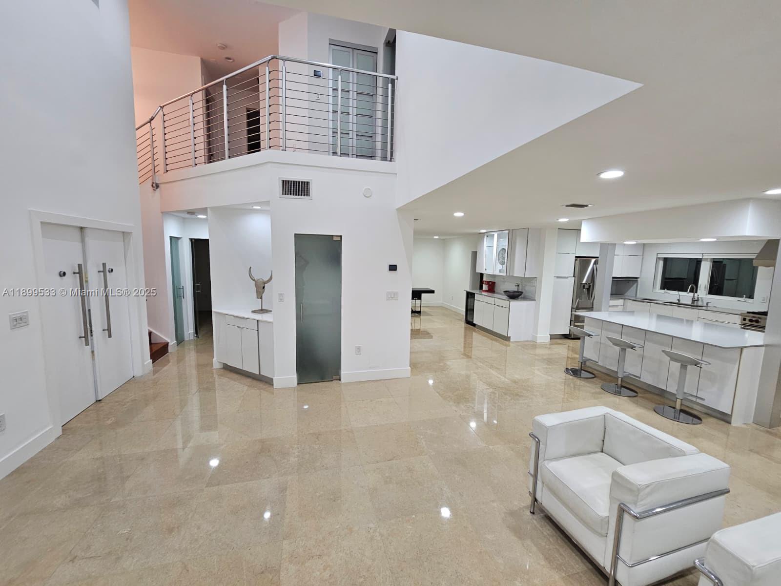 PATIO HOMES OF DORAL PINE - Residential