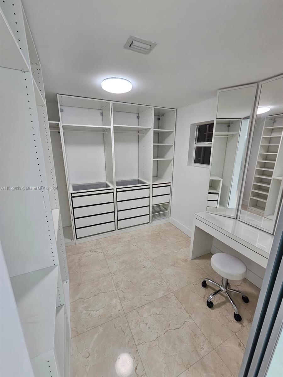 PATIO HOMES OF DORAL PINE - Residential