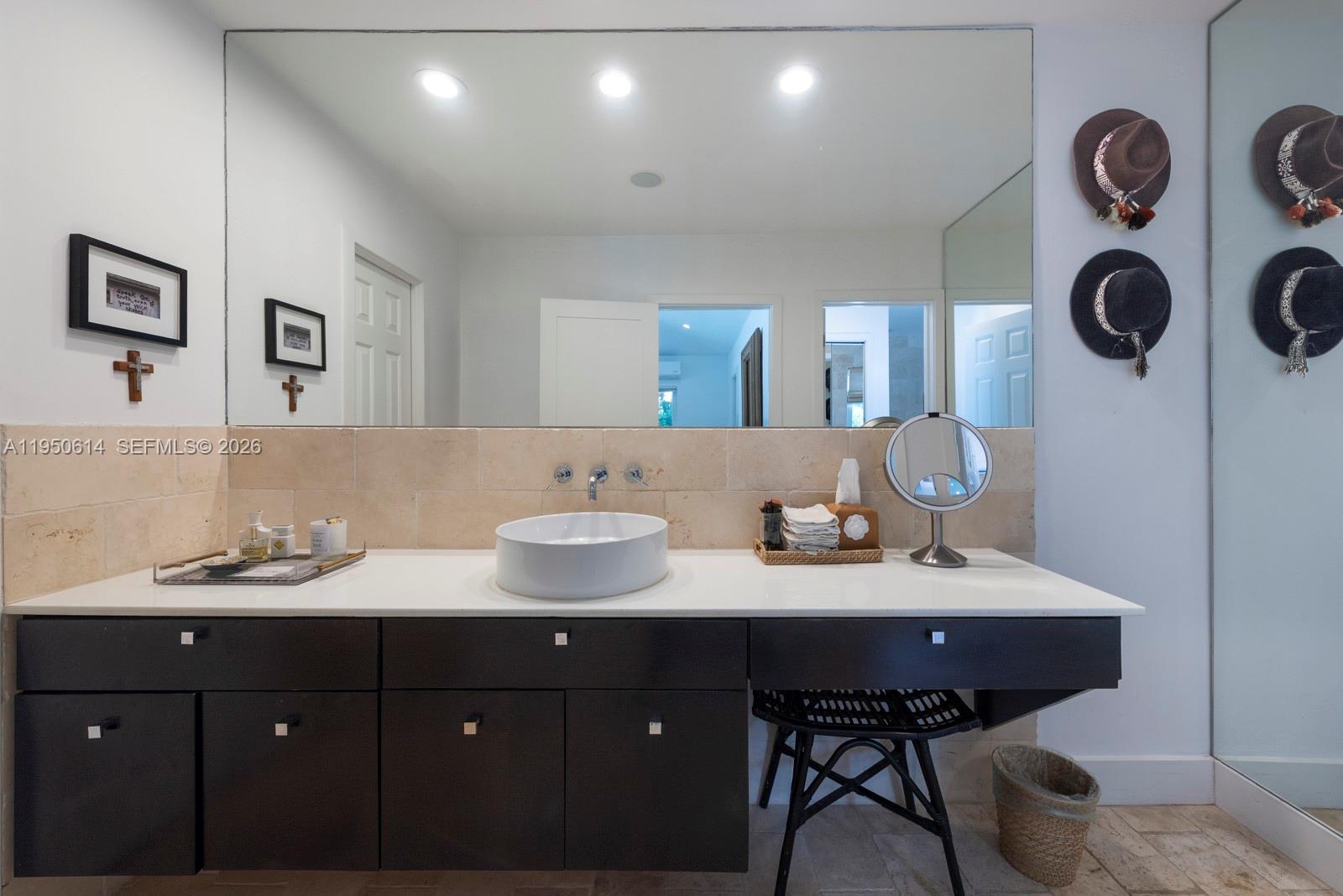 PINE BAY ESTATES SOUTH - Residential