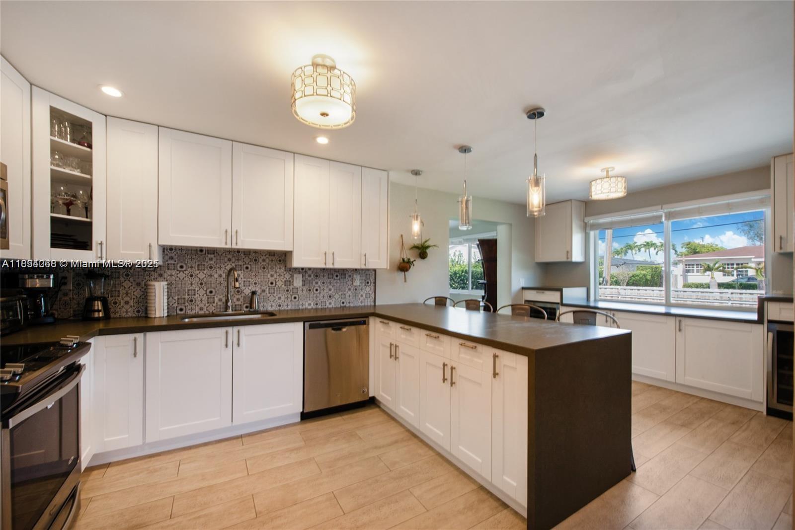CORAL VILLAS REV - Residential Lease