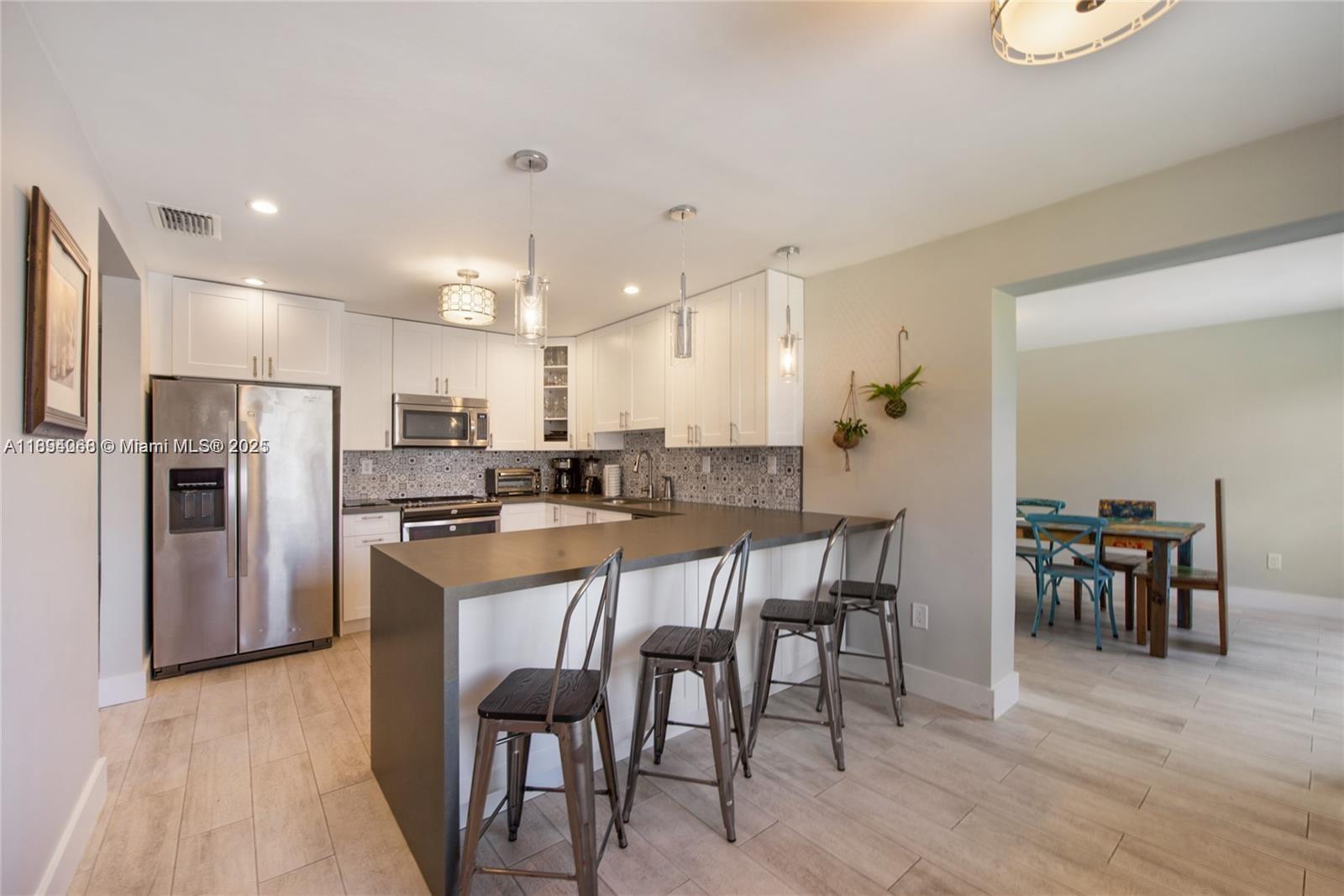 CORAL VILLAS REV - Residential Lease