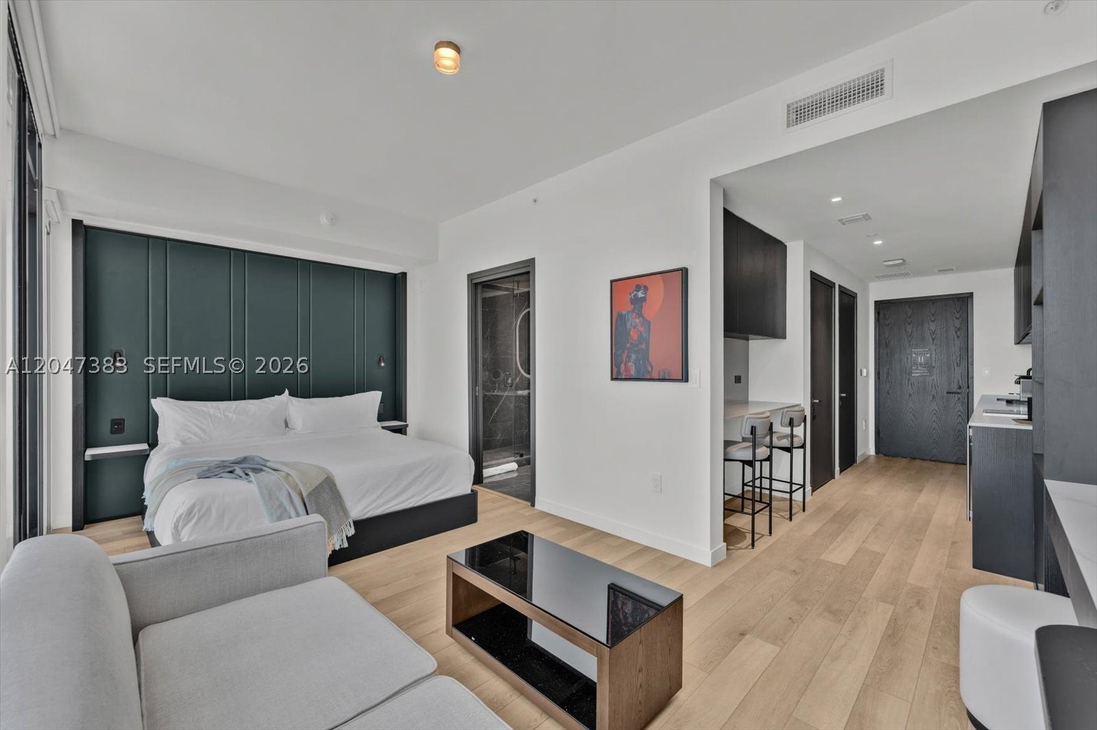 20 NE 11th St 3105
