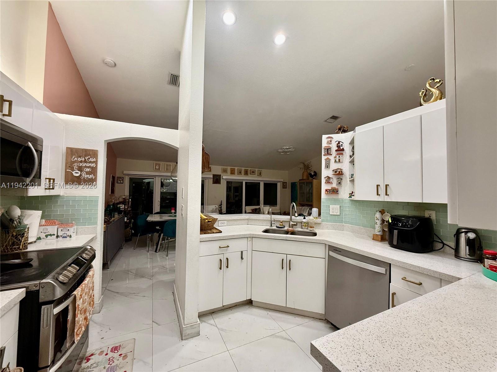 DORAL ISLES ANTIGUA - Residential