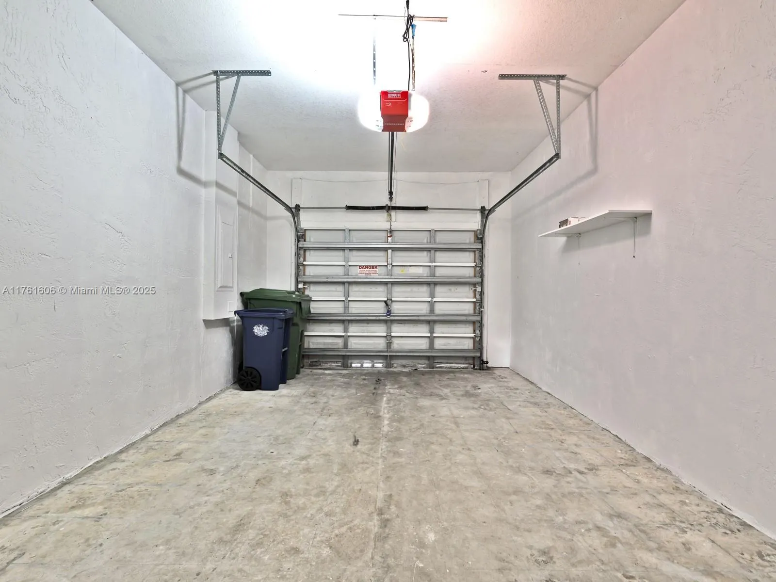 Weston, Florida 33327, United States, 2 Bedrooms Bedrooms, ,3 BathroomsBathrooms,Residential,Active,90466