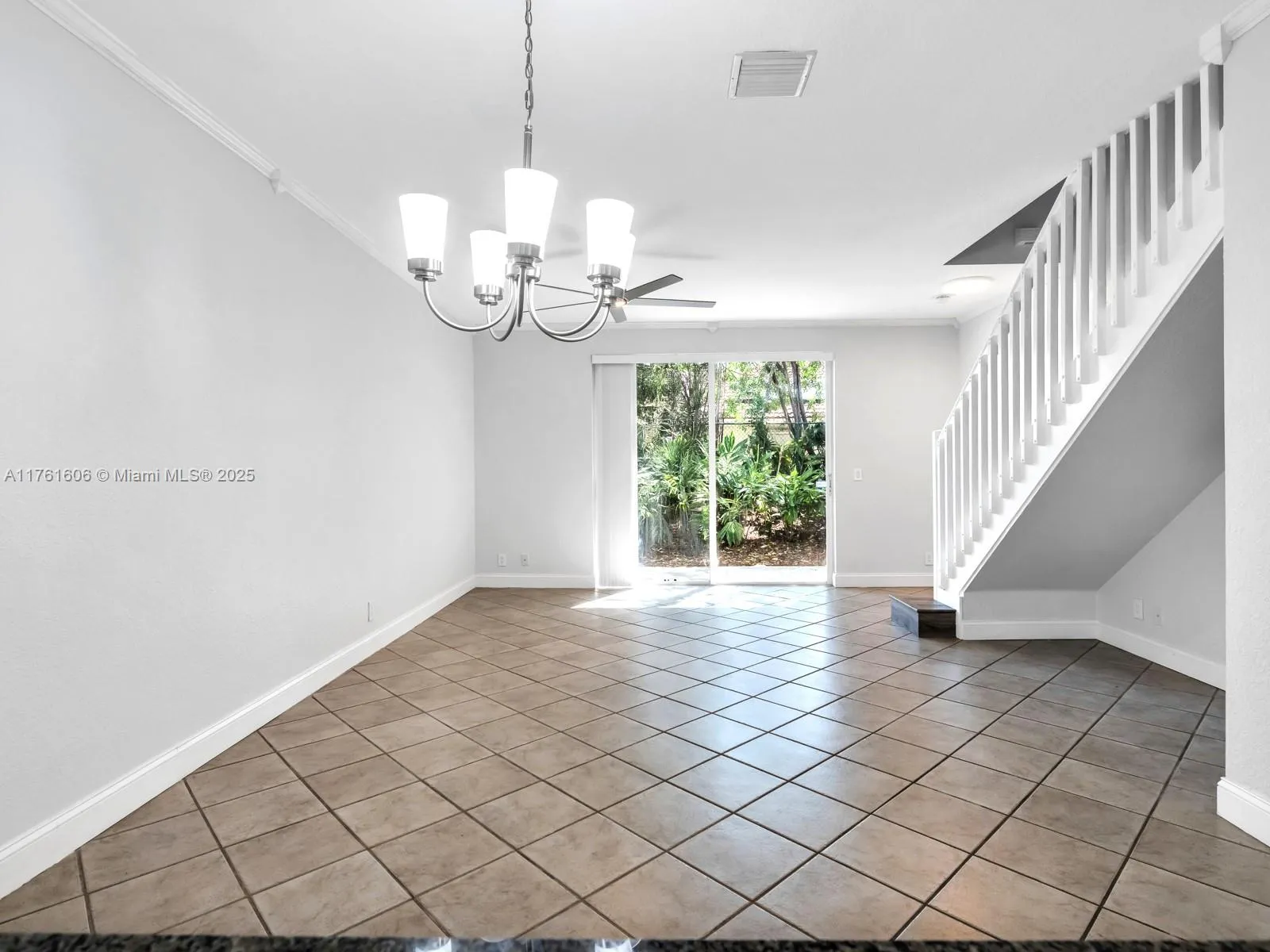 Weston, Florida 33327, United States, 2 Bedrooms Bedrooms, ,3 BathroomsBathrooms,Residential,Active,90466