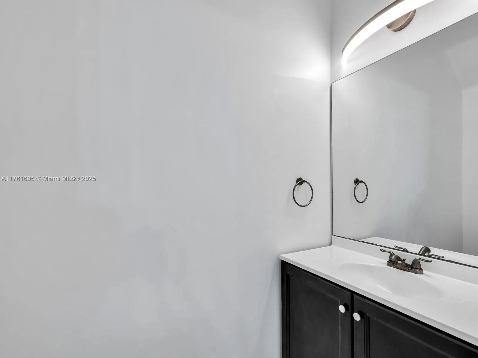 Weston, Florida 33327, United States, 2 Bedrooms Bedrooms, ,3 BathroomsBathrooms,Residential,Active,90466