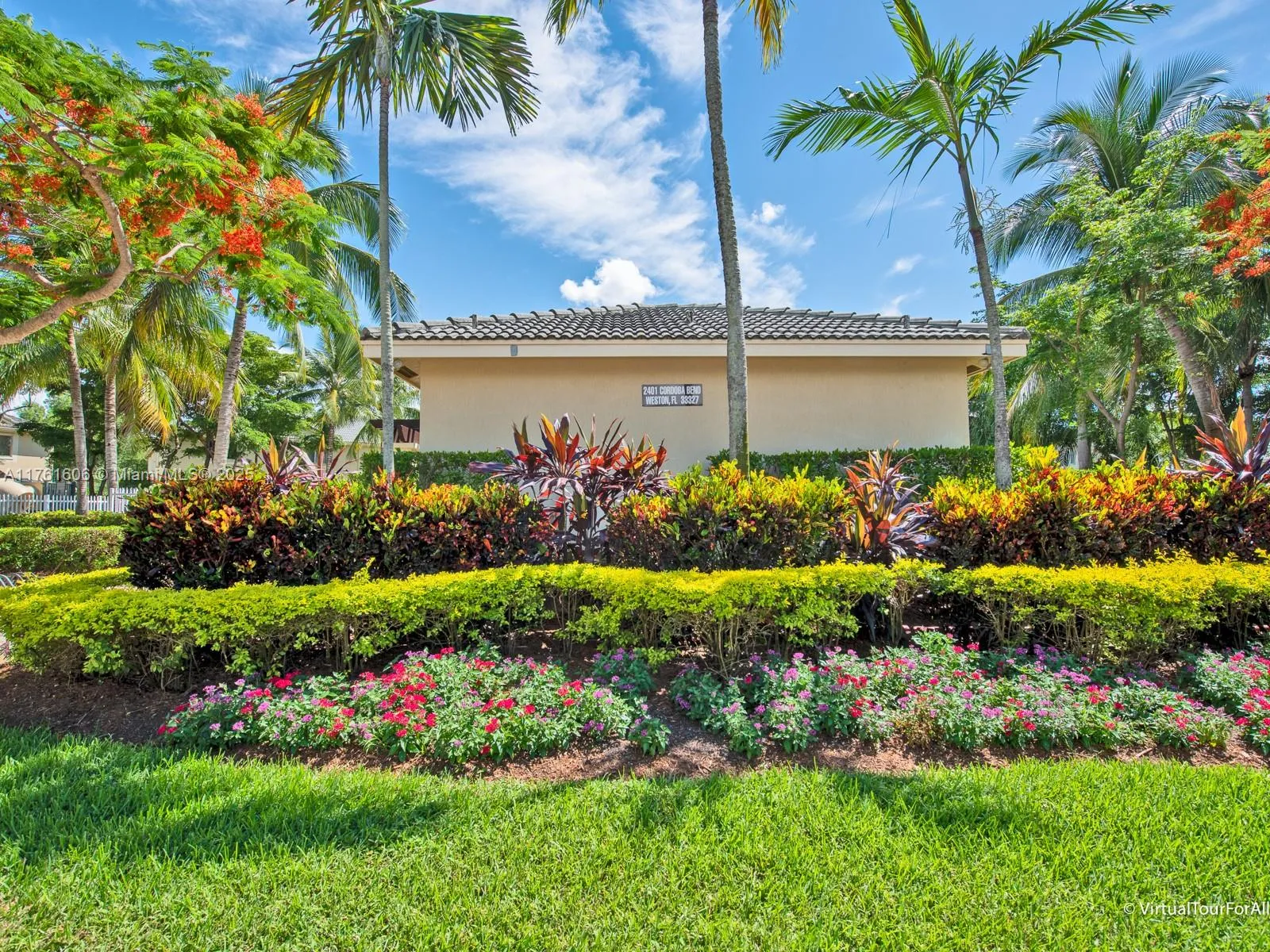 Weston, Florida 33327, United States, 2 Bedrooms Bedrooms, ,3 BathroomsBathrooms,Residential,Active,90466