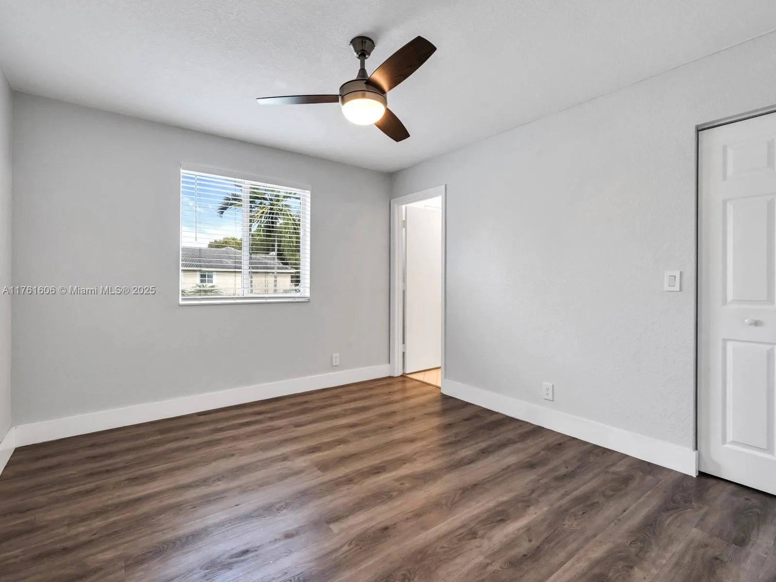 Weston, Florida 33327, United States, 2 Bedrooms Bedrooms, ,3 BathroomsBathrooms,Residential,Active,90466