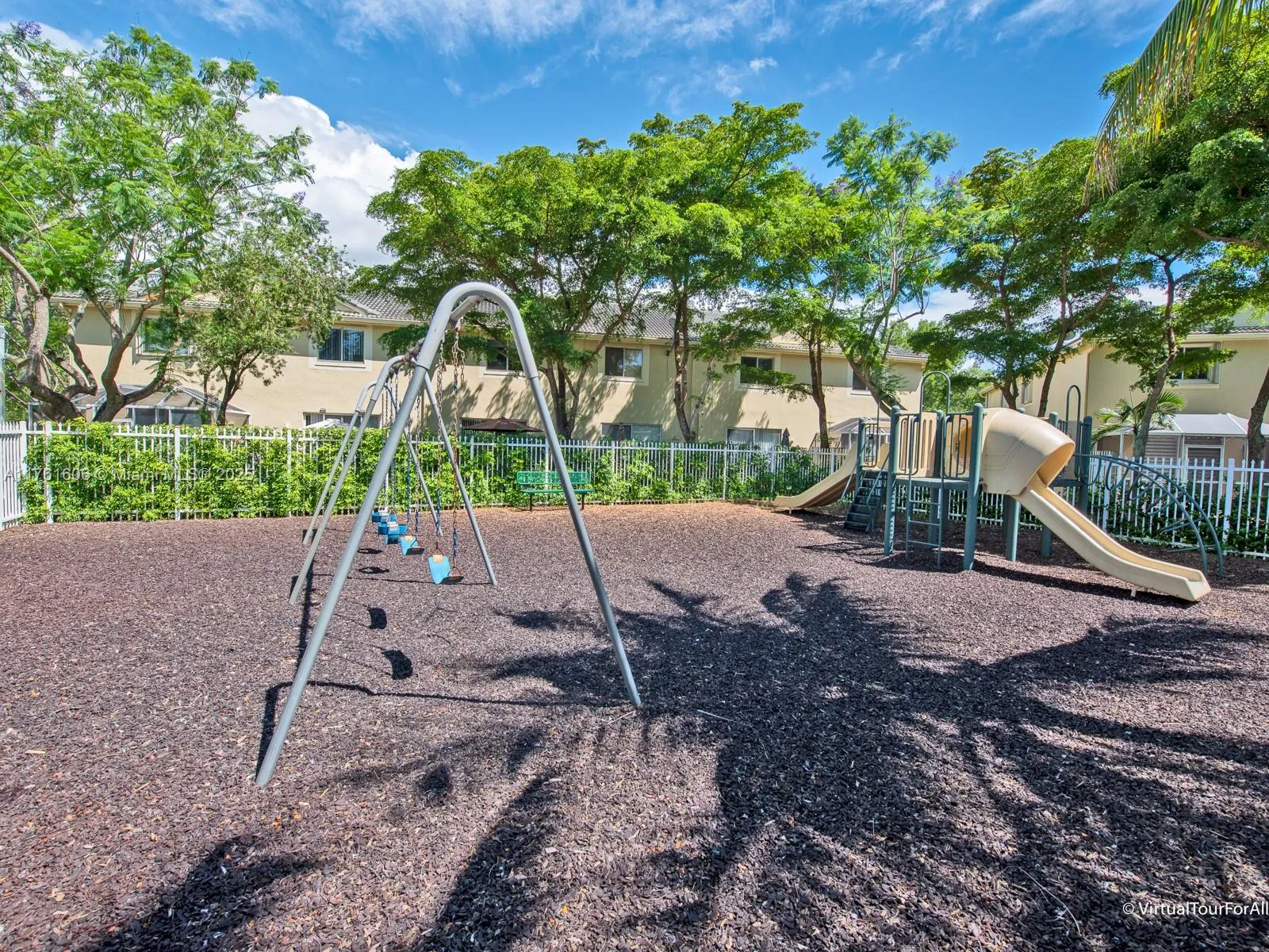 Weston, Florida 33327, United States, 2 Bedrooms Bedrooms, ,3 BathroomsBathrooms,Residential,Active,90466