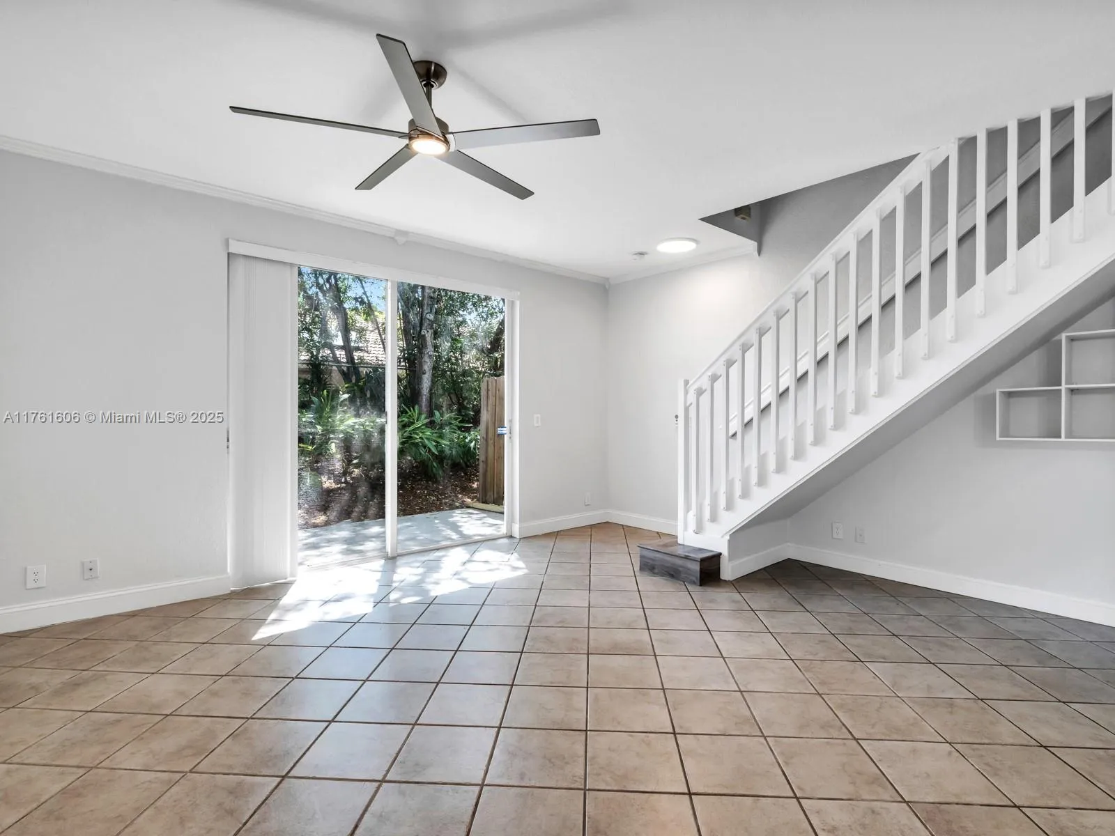 Weston, Florida 33327, United States, 2 Bedrooms Bedrooms, ,3 BathroomsBathrooms,Residential,Active,90466