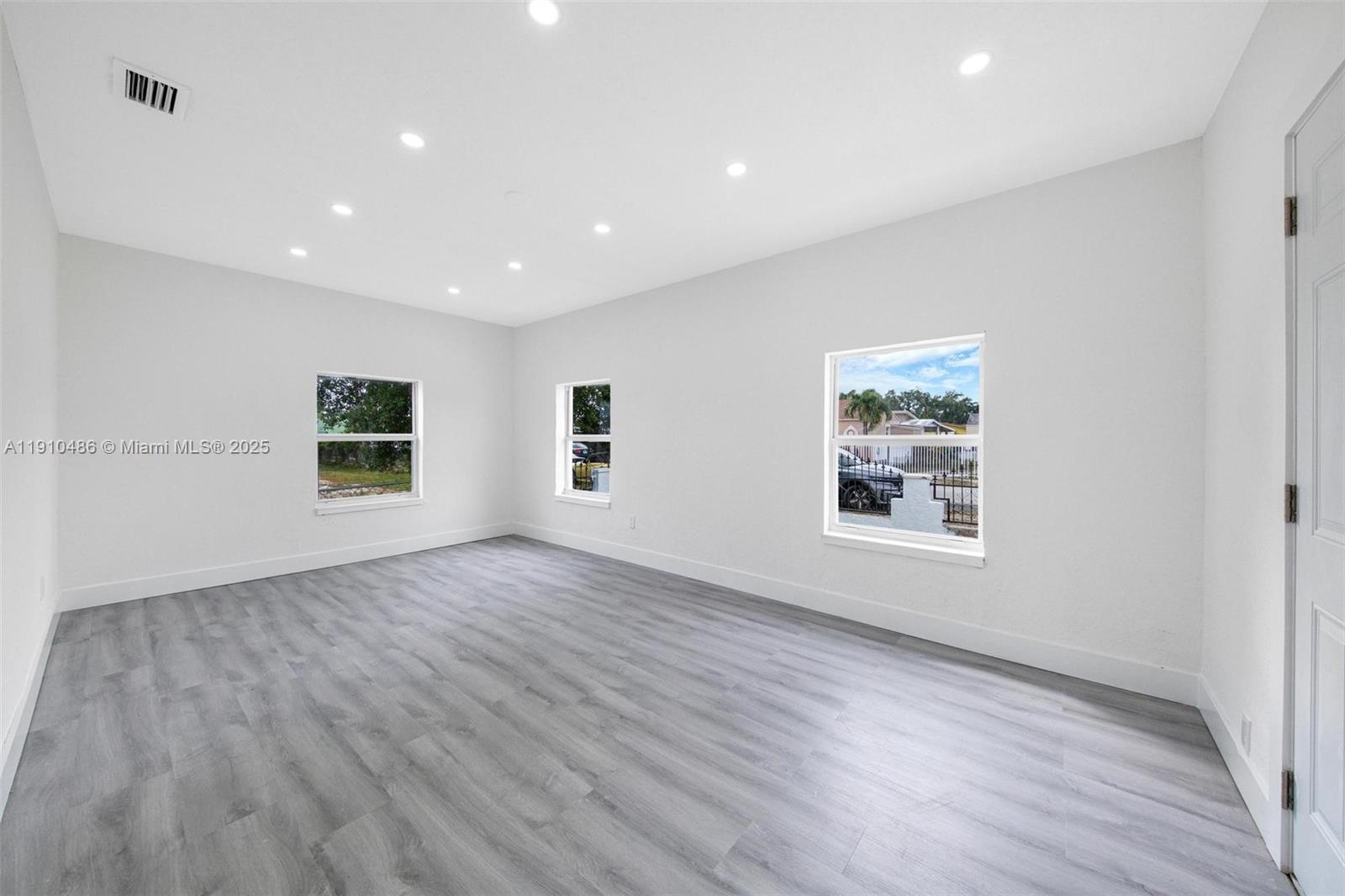 View photos, virtual tours, details... 741 NW 77th Ter