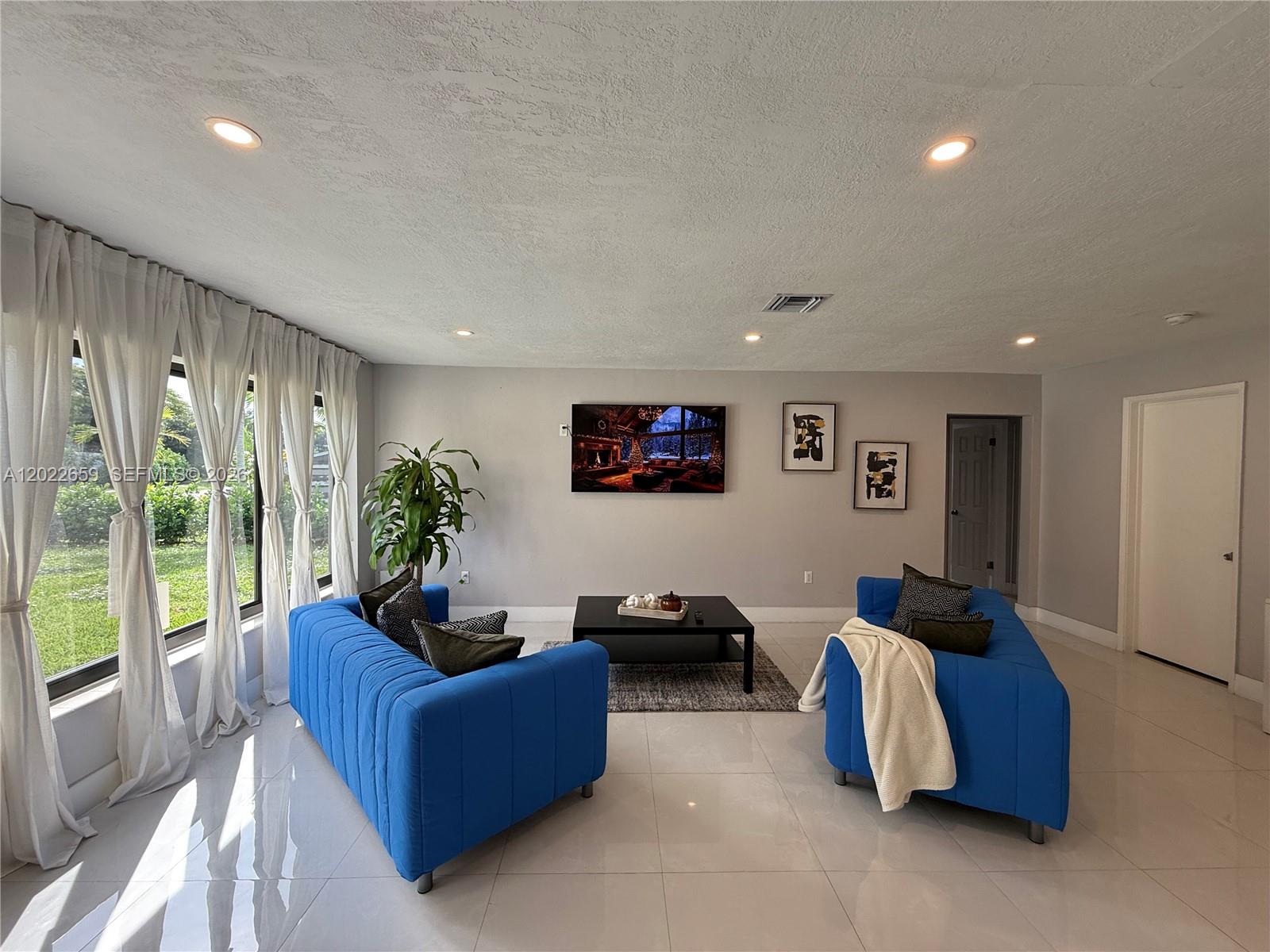 FLORAL HEIGHTS 1ST ADD - Residential