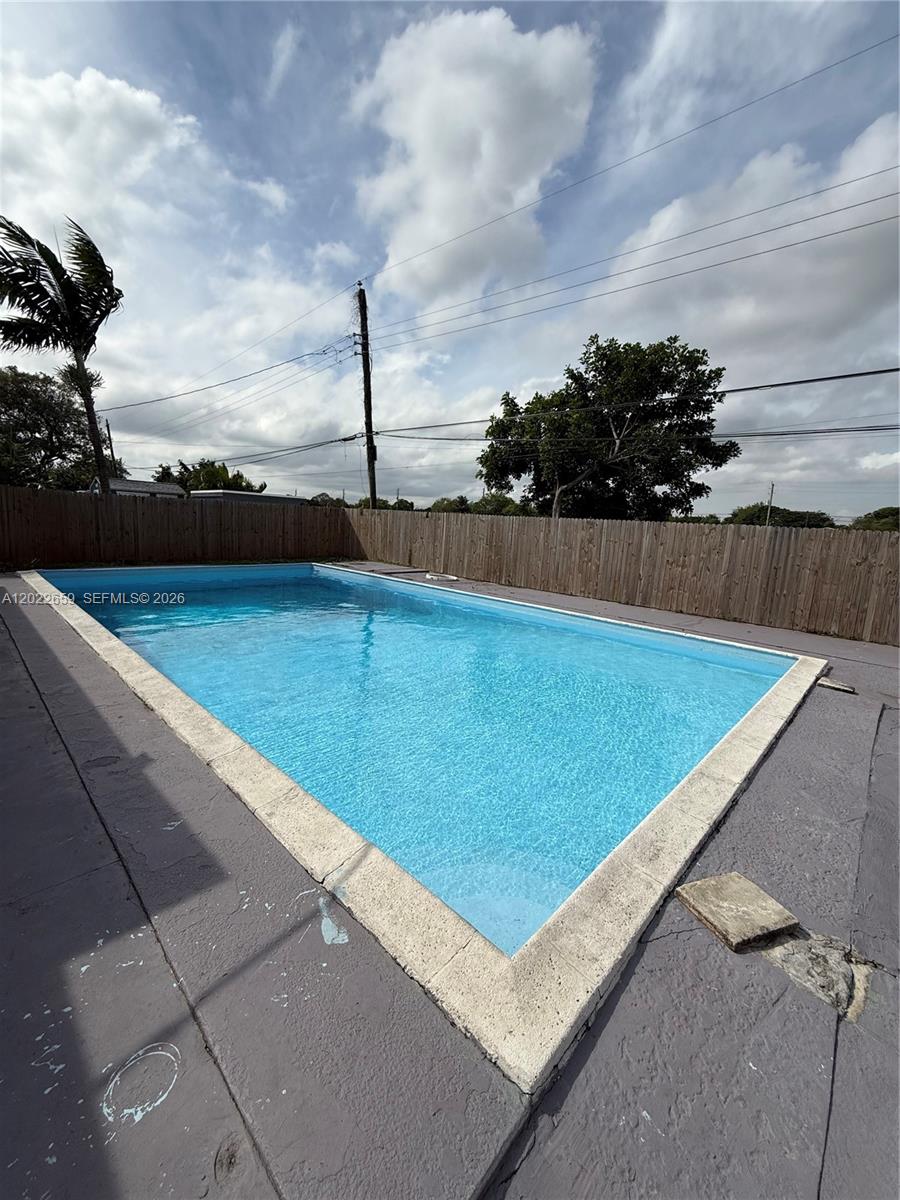 FLORAL HEIGHTS 1ST ADD - Residential