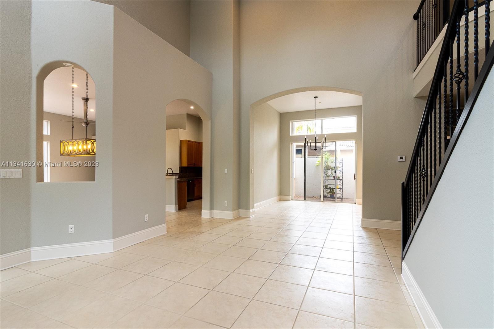 HERON BAY FOUR - Residential