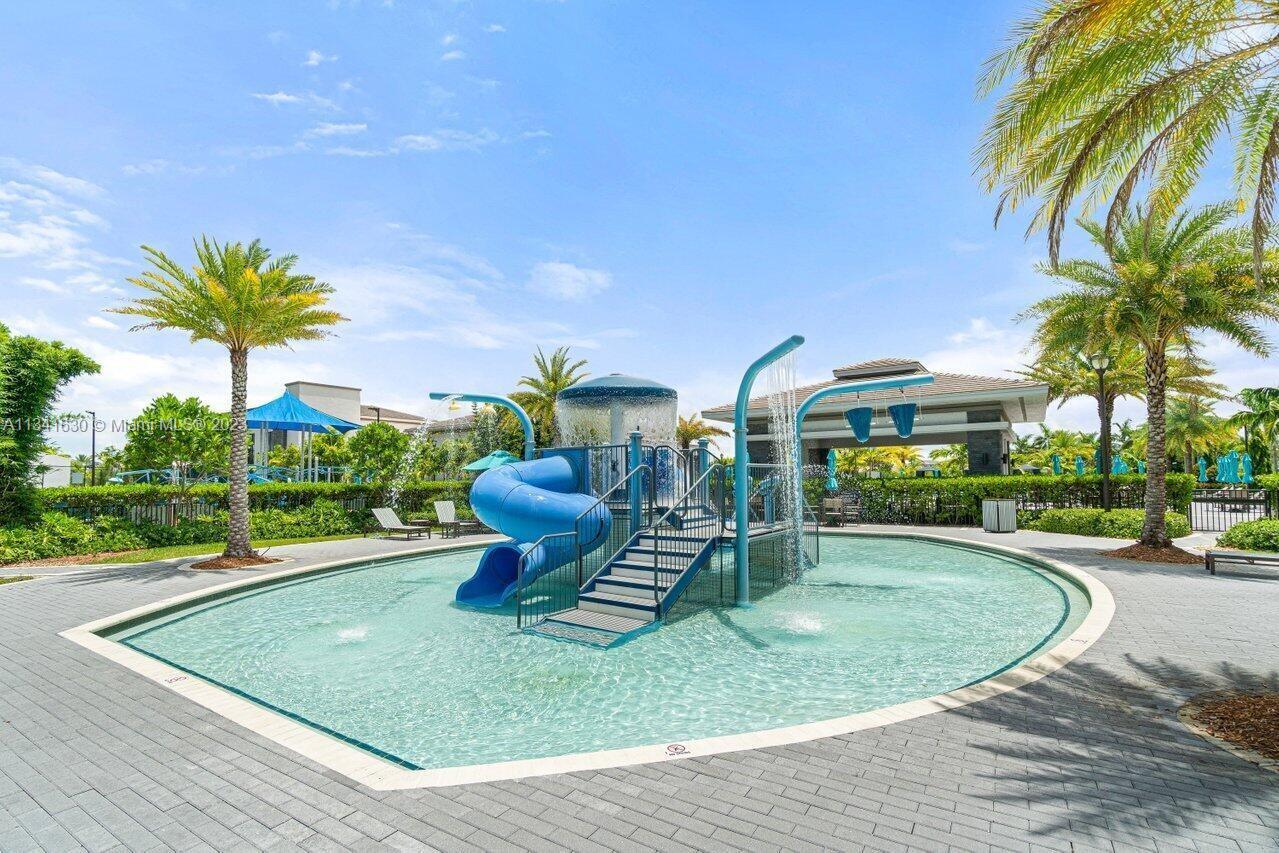 HERON BAY FOUR - Residential