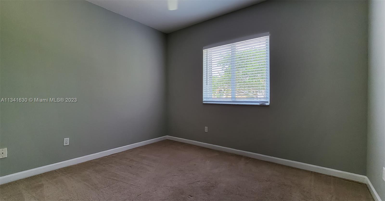 HERON BAY FOUR - Residential