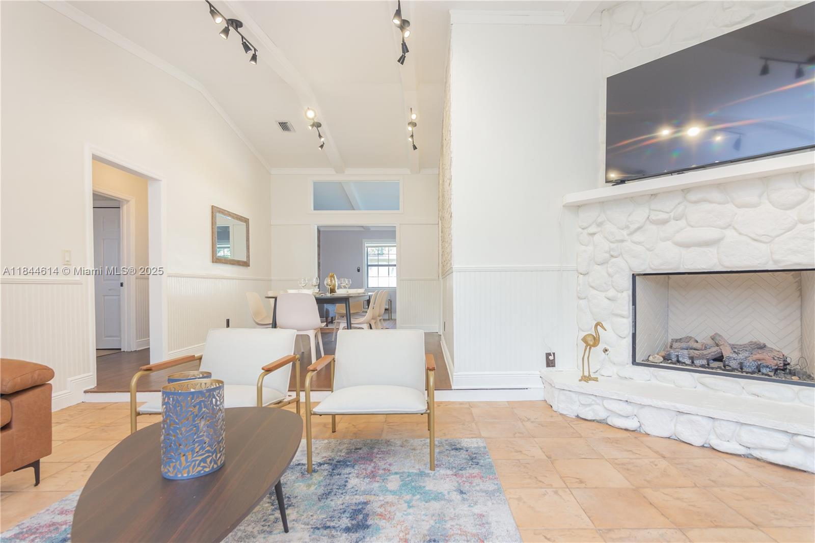 FLAMINGO GARDENS-TAMARIND - Residential