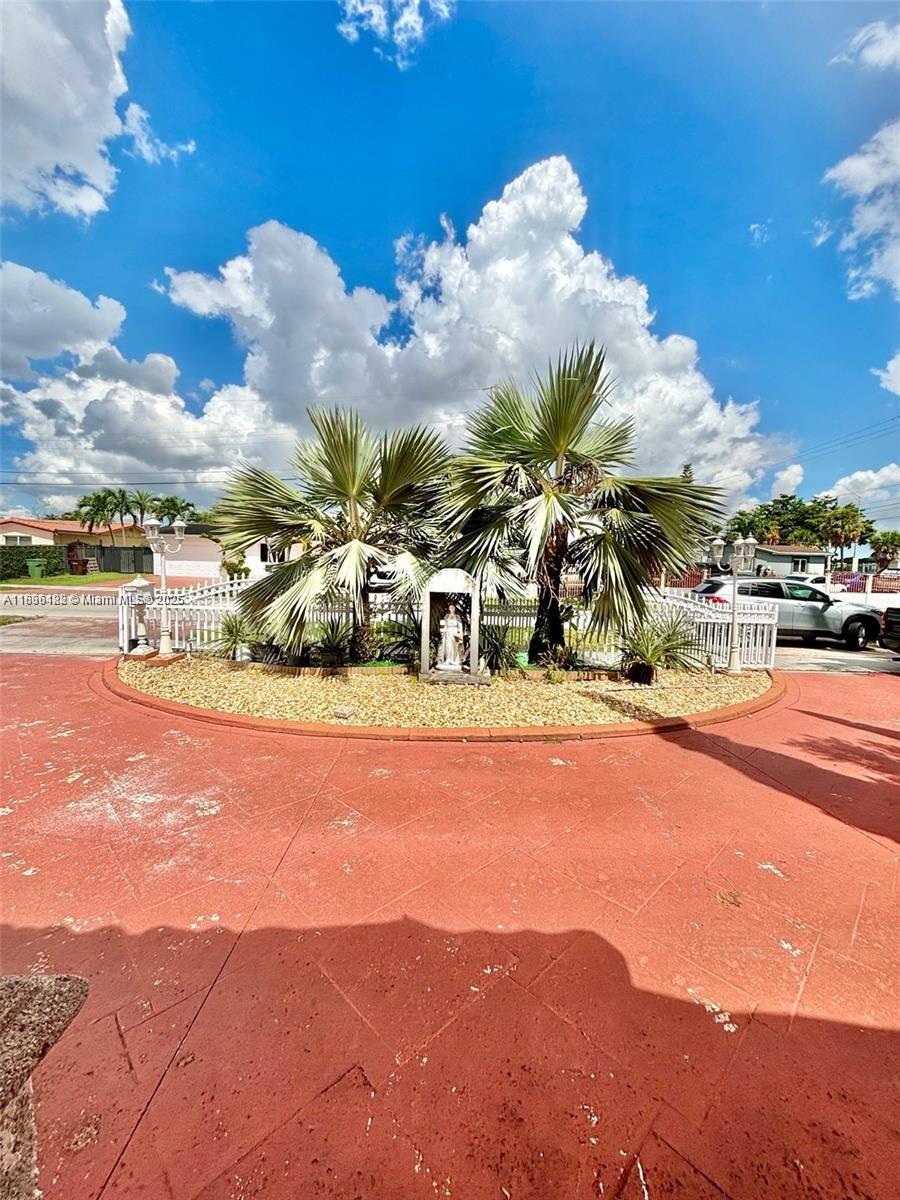 1214 W 80th St, Hialeah, FL, 33014/$750,000 2 1214 W 80th St