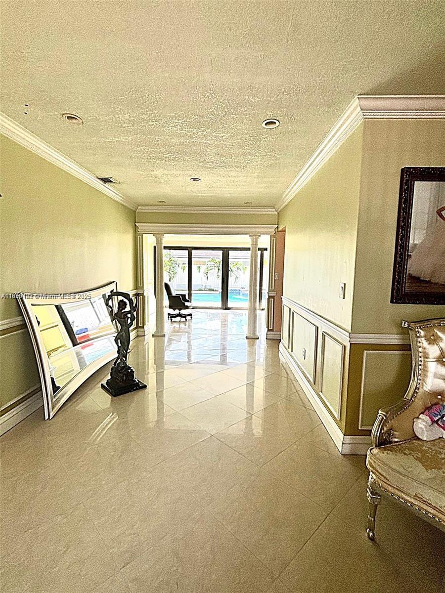 1214 W 80th St, Hialeah, FL, 33014/$750,000 3 1214 W 80th St