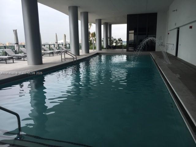 CANVAS CONDO - Residential