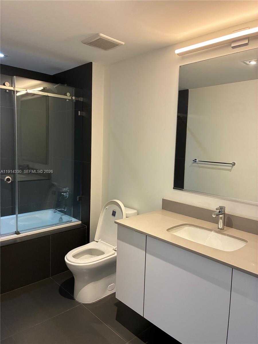 CANVAS CONDO - Residential