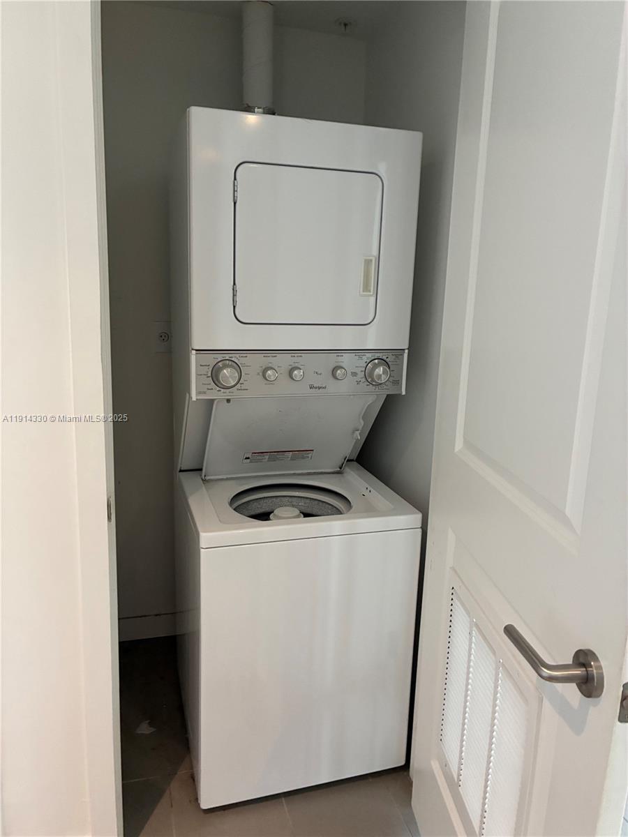 CANVAS CONDO - Residential